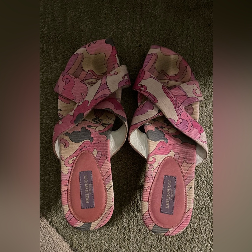 Clogs